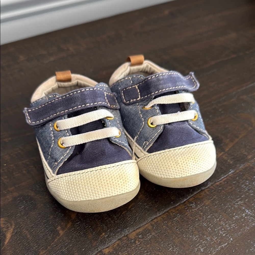 See Kai Run first walkers size 5